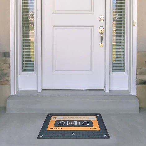 Relaxdays Paillasson Tapis D’entrée Cassette Audio Rétro Vintage Couloir PVC Antidérapant 40 X 60 Cm, Noir/orange 3 Relaxdays Paillasson Tapis D’entrée Cassette Audio Rétro Vintage Couloir PVC Antidérapant 40 X 60 Cm, Noir/orange – Image 3