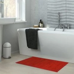 THEDECOFACTORY SOLO BAMBOO - Tapis En Bambou Larges Lattes Et Ganse Rouge 45x75 - Rouge 9 THEDECOFACTORY SOLO BAMBOO - Tapis En Bambou Larges Lattes Et Ganse Rouge 45x75 - Rouge -Tapis et paillasson Soldes 13248765 5