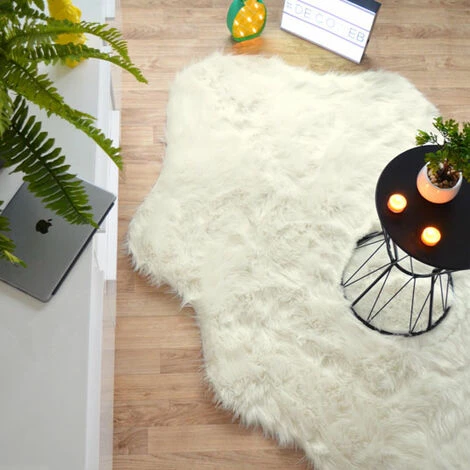 DÉCOWEB Tapis Peau De Bête - Imitation Ours - Blanc Crème - 120 X 160 Cm 3 DÉCOWEB Tapis Peau De Bête - Imitation Ours - Blanc Crème - 120 X 160 Cm – Image 3