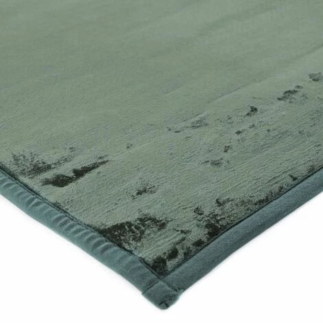 THEDECOFACTORY FLANELLE - <p>Tapis Extra-doux Effet Velours Vert Foncé 60x120 - Vert 3 THEDECOFACTORY FLANELLE - <p>Tapis Extra-doux Effet Velours Vert Foncé 60x120 - Vert – Image 3