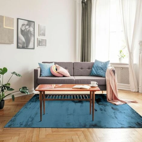 THEDECOFACTORY FLANELLE - <p>Tapis Extra-doux Effet Velours Bleu Foncé 160x230 - Bleu 4 THEDECOFACTORY FLANELLE - <p>Tapis Extra-doux Effet Velours Bleu Foncé 160x230 - Bleu – Image 4