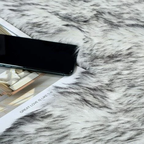 BEARSU Tapis De Luxe En Fausse Fourrure De Mouton Doux Pour Le Chevet 3 BEARSU Tapis De Luxe En Fausse Fourrure De Mouton Doux Pour Le Chevet – Image 3