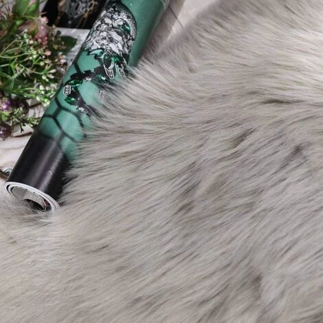 BEARSU Tapis De Luxe En Fausse Fourrure De Mouton Doux Pour Le Chevet 2 BEARSU Tapis De Luxe En Fausse Fourrure De Mouton Doux Pour Le Chevet – Image 2