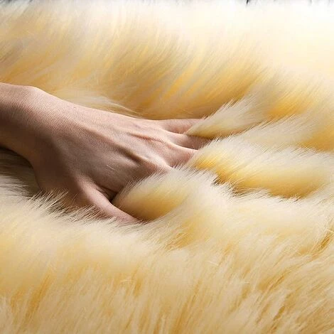 Peau De Mouton Synthétique, Tapis En Peau De Mouton,Tapis Duveteux En Fausse Fourrure, Longue Peluche Tapis Pour La Maison, Le Salon, La Chambre à Coucher,Triomphe Jaune, 60*90cm 5 Peau De Mouton Synthétique, Tapis En Peau De Mouton,Tapis Duveteux En Fausse Fourrure, Longue Peluche Tapis Pour La Maison, Le Salon, La Chambre à Coucher,Triomphe Jaune, 60*90cm – Image 5