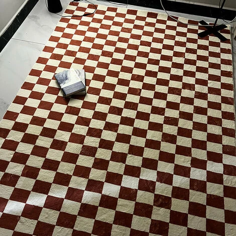 KARTOKNER Tapis Personnalité Créative Tapis En Damier Salon Chambre Simple Tapis Quadrillé Brun Et Blanc Coussin De Canapé Carré Frais Tapis Décoratifs Pour La Maison (Brun) 4 KARTOKNER Tapis Personnalité Créative Tapis En Damier Salon Chambre Simple Tapis Quadrillé Brun Et Blanc Coussin De Canapé Carré Frais Tapis Décoratifs Pour La Maison (Brun) – Image 4