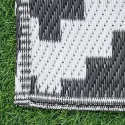 Outsunny Tapis Extérieur Style Graphique - Tapis Réversible 2 Motifs - Dim. 2,74L X 1,82l M, ép. 3 Mm - PP Haute Densité 310 G/m² Noir Blanc 9 Outsunny Tapis Extérieur Style Graphique - Tapis Réversible 2 Motifs - Dim. 2,74L X 1,82l M, ép. 3 Mm - PP Haute Densité 310 G/m² Noir Blanc -Tapis et paillasson Soldes 50904487 5