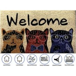 Baroni Home Paillasson Extérieure De Noix De Coco Avec Une Base En PVC Peinte à La Main Représentant Trois Chats Avec Des Verres écrits De Bienvenue 70x40x2 Cm. Facile à Nettoyer Et Ultra-résistant 7 Baroni Home Paillasson Extérieure De Noix De Coco Avec Une Base En PVC Peinte à La Main Représentant Trois Chats Avec Des Verres écrits De Bienvenue 70x40x2 Cm. Facile à Nettoyer Et Ultra-résistant -Tapis et paillasson Soldes 54729637 3