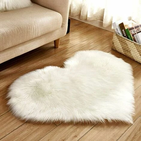 Coussin De Canapé En Forme De Coeur Blanc Imitation Laine Amour Tapis En Peluche Adapté Au Salon, à La Chambre Et à D'autres Intérieurs 40*50cm,HANBING 1 Coussin De Canapé En Forme De Coeur Blanc Imitation Laine Amour Tapis En Peluche Adapté Au Salon, à La Chambre Et à D'autres Intérieurs 40*50cm,HANBING