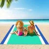 CARILLONSàVENT Tapis De Plage 200x210cm Serviette De Plage Anti Sable Matelas De Sol Impermeable Avec 4 Piquets, Tapis Couverture Pique Niques Pliable Plage Accessoire Panier Tapis De Jardin Exterieur 4-6 Personnes, Carivent