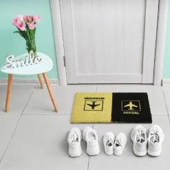 Relaxdays Paillasson Coco, «Arrival Departure», Tapis De Porte Motif D’avion, Intérieur, Extérieur, 40x60 Cm, Noir/jaune -Tapis et paillasson Soldes 64506560 3