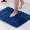 OSQI Tapis De Bain En Mousse à Mémoire De Forme Tapis De Bain Antidérapant Tapis De Bain Tapis De Douche Molleton De Corail Douceur Tapis De Bain Lavable Très Absorbant Tapis De Bain Pour Salle De Bain Cuisine Entrée 40x60 Cm Bleu Marine